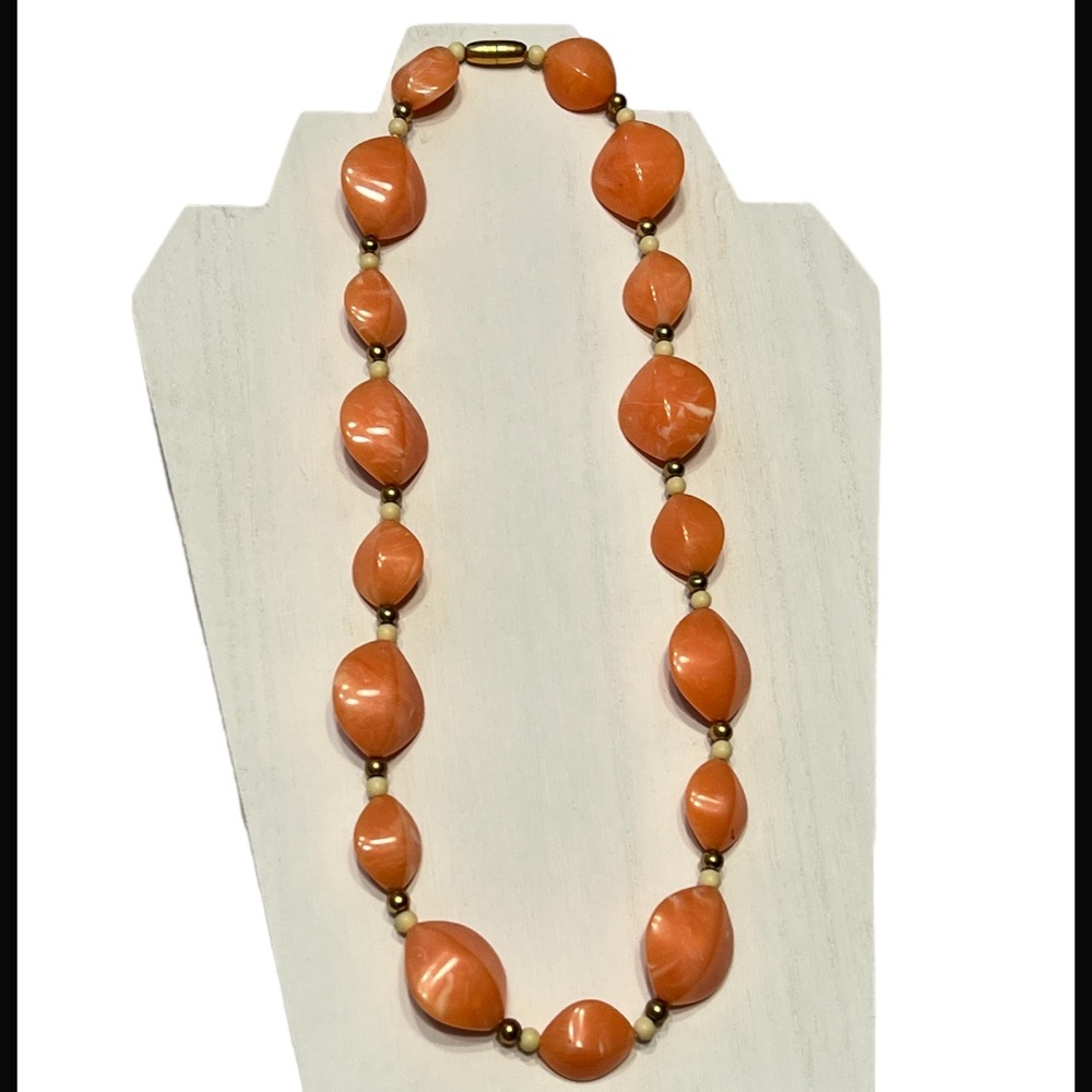 Vintage Coral White Gold Lucite Beaded Necklace Costume Jewelry